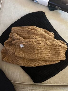 bp Cable Knit Scarf Wrap in Camel and Black